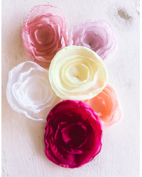 Fiori di organza artigianali